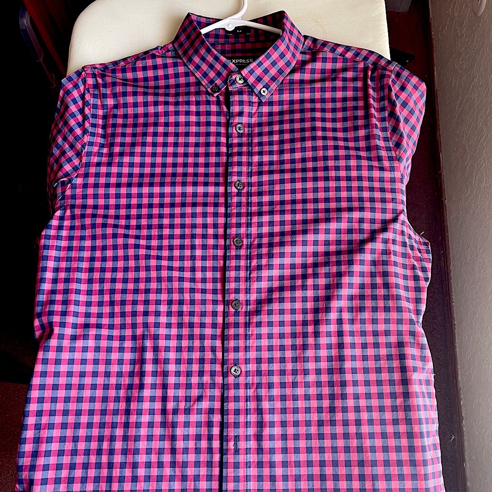 Great Condition Express Slim Plaid Button Down Wrinkle-Resistant